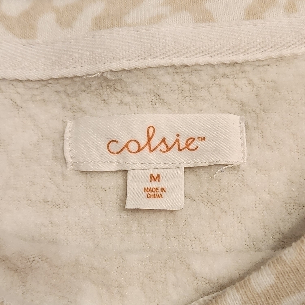 Colsie Women's Leopard Print Beige and White Cropped Sweatshirt, size Medium - Picture 8 of 9